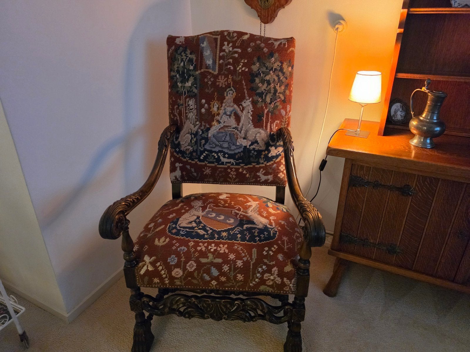 2 stoelen met borduurwerk voor brocante/vintage liefhebber, Ophalen