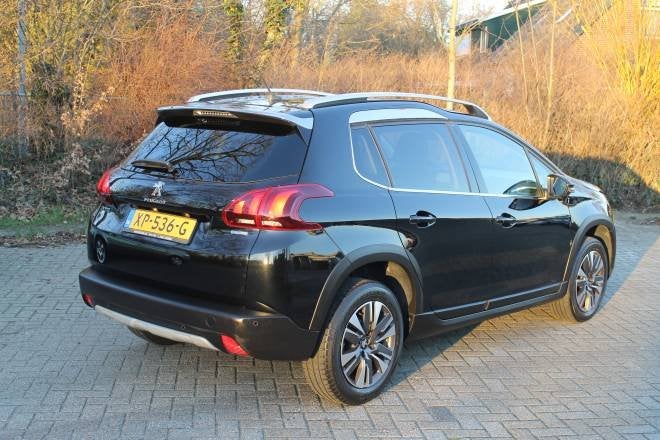 PEUGEOT 2008 1.2 PureTech 110pk Allure, Auto's, Voorwielaandrijving, 12 maanden, Euro 6, Leder en Stof