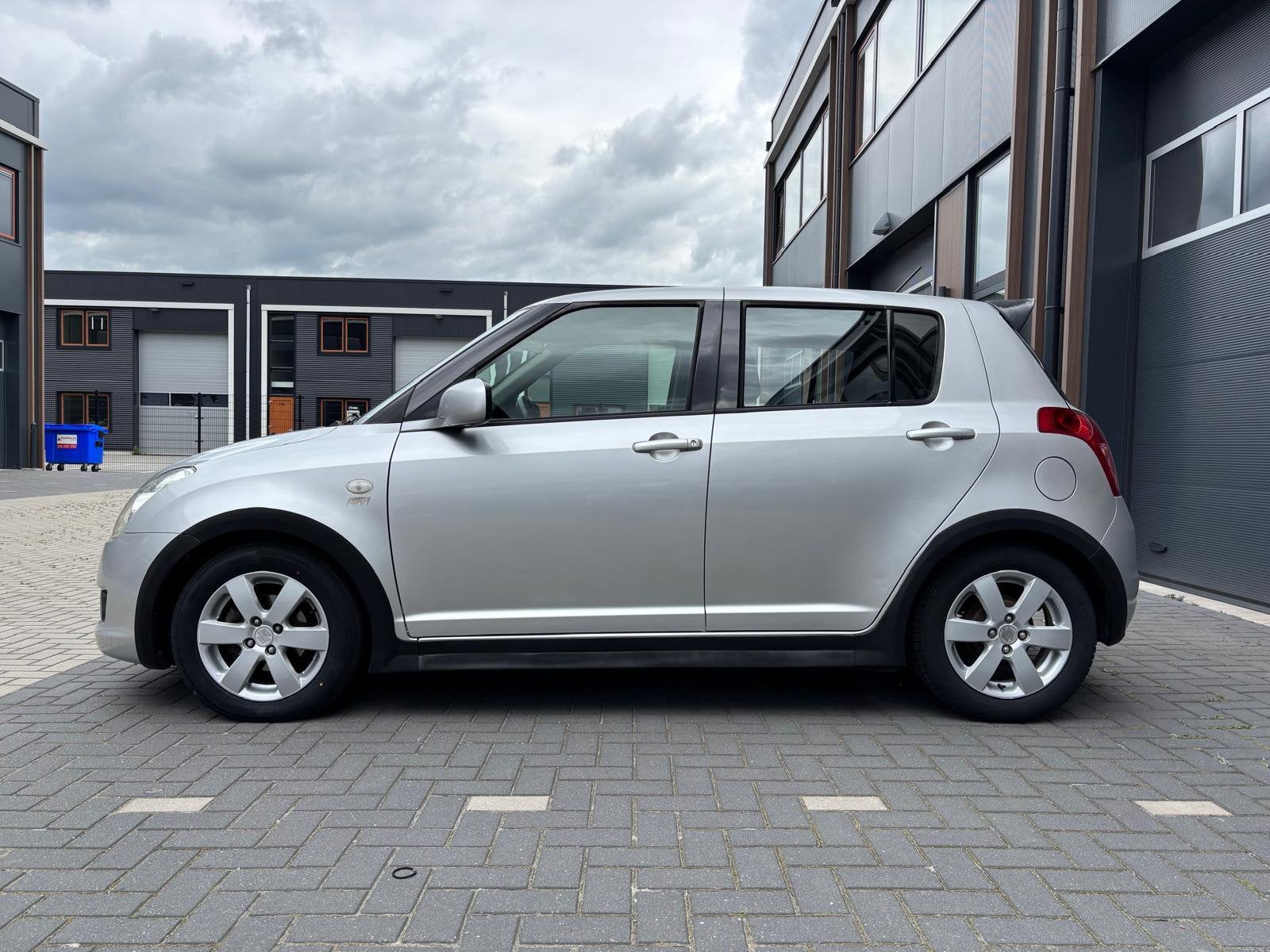 Suzuki Swift 1.3 Shogun 5DRS 2008 Grijs, Auto's, Voorwielaandrijving, 40 €/maand, 400 kg, Swift