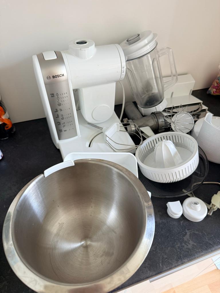 Bosch Keukenmachine met Blender en Accessoires, Gebruikt, 3 snelheden of meer, Ophalen of Verzenden, 2 tot 3 liter