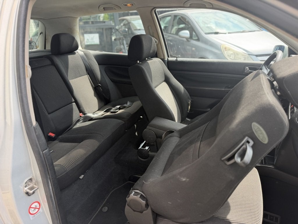 Volkswagen Golf Carplay 2.0 Highline (bj 2000, automaat), foto 11