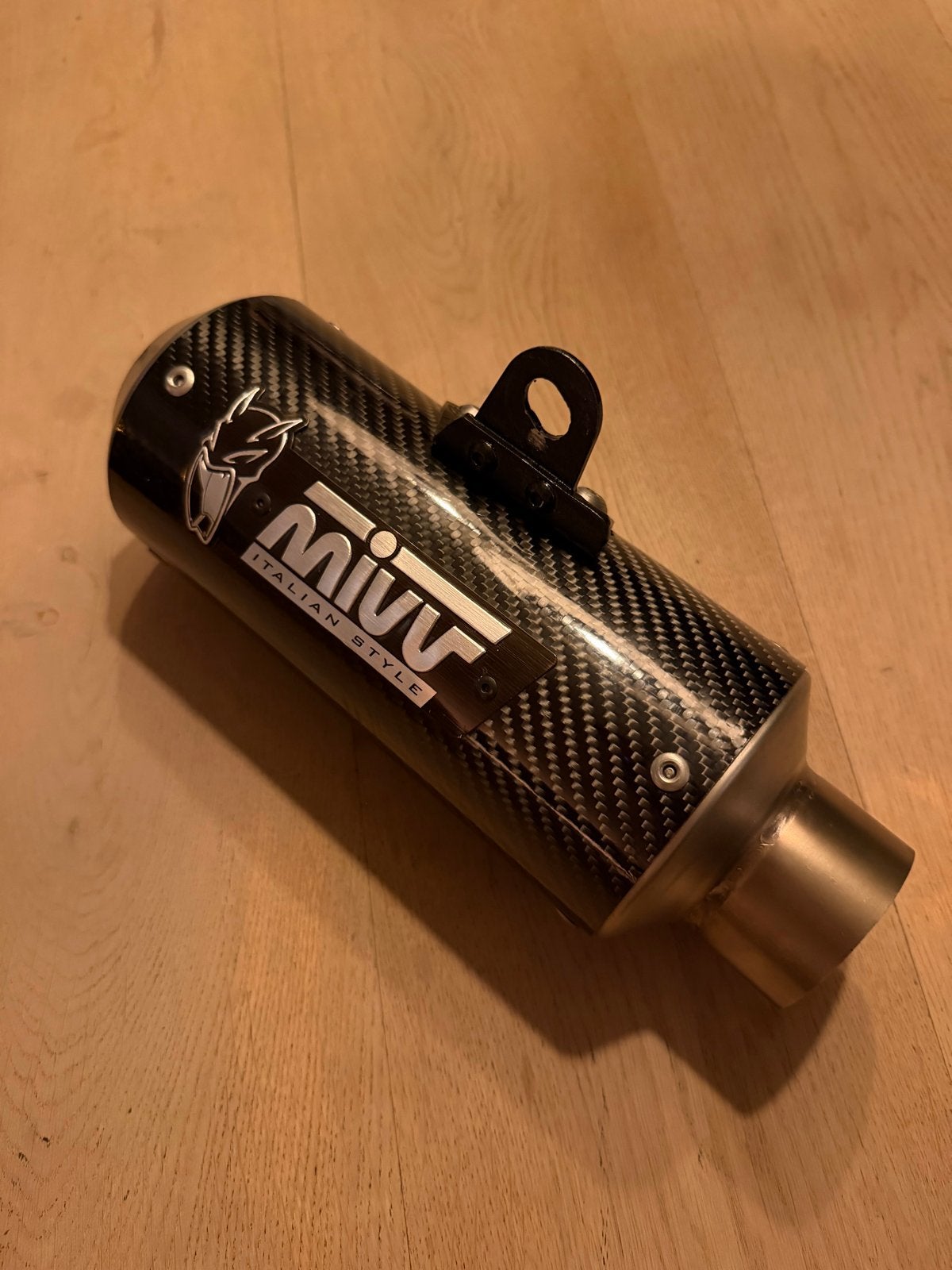 Mivv uitlaatdemper carbon fiber - diep warm geluid, Ophalen of Verzenden, Gebruikt