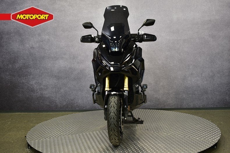 Honda X ADV (bj 2025), Info@motoportwormerveer.nl, Scooter, Honda Motor Europe, Crystal Bldng B-Unit B11.2 Rivium Blv200
2909 LK  Capelle aan den IJsel, NL