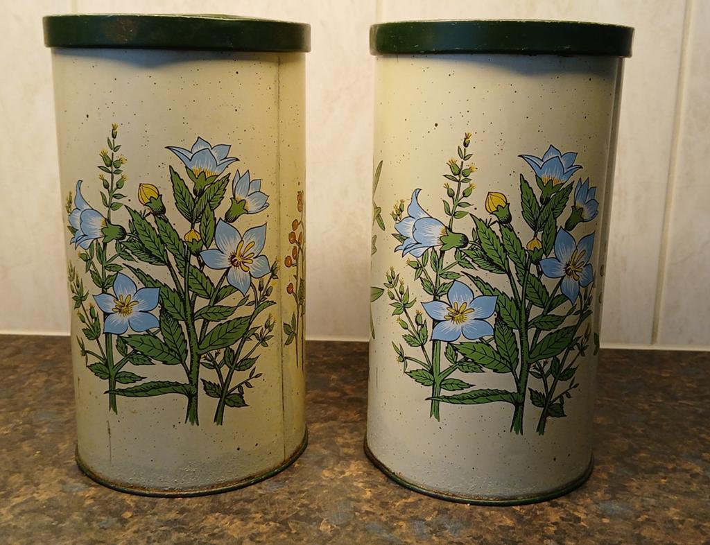 2 vintage voorraadblikken met botanische bloemenprint, Verzamelen, Blikken, Ophalen of Verzenden, Gebruikt, Overige