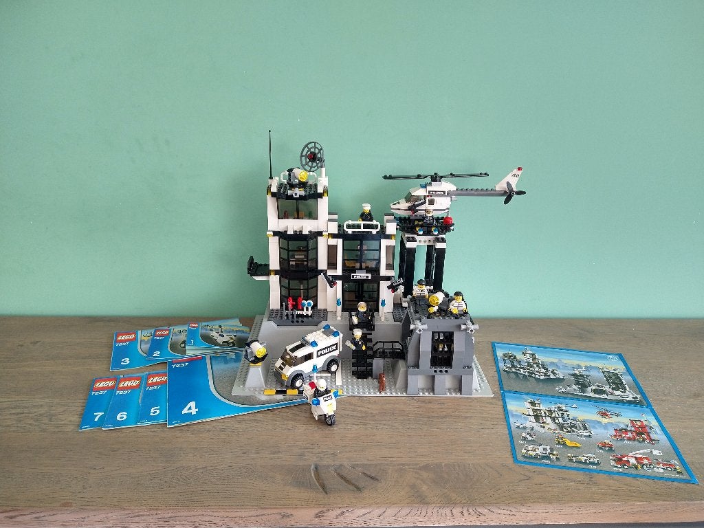 Lego City 7237 politiebureau Police Station, Kinderen en Baby's, Speelgoed | Duplo en Lego, Compleet, City, Lego, Ophalen of Verzenden