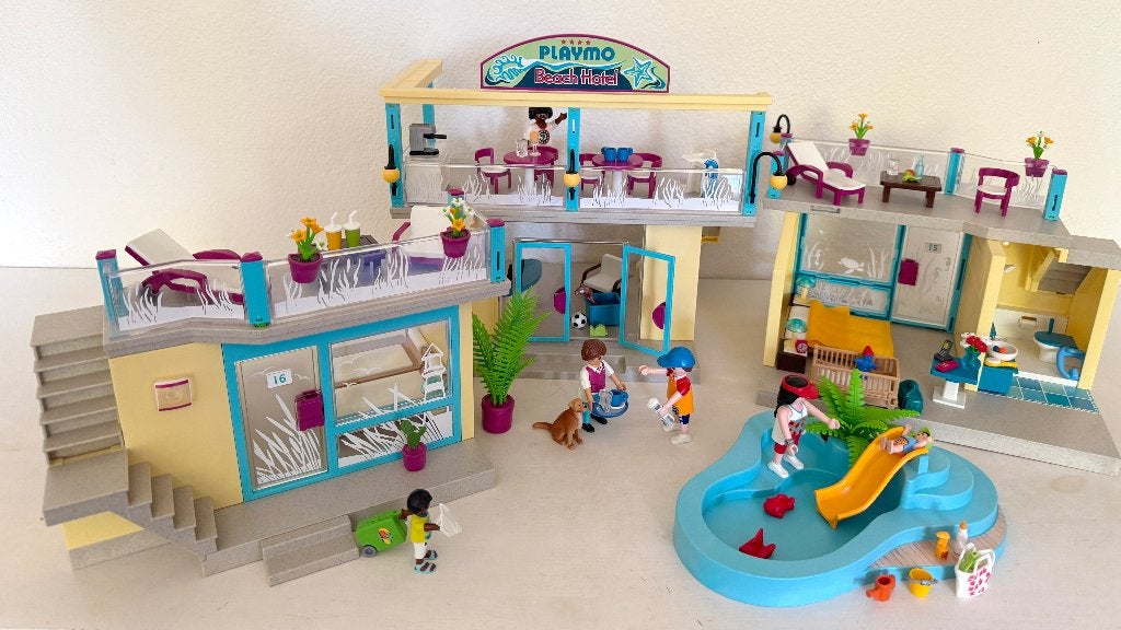 Playmobil 70434 Familie Fun Strandhotel met extra bungalow, Ophalen, Complete set, Family fun, Zo goed als nieuw