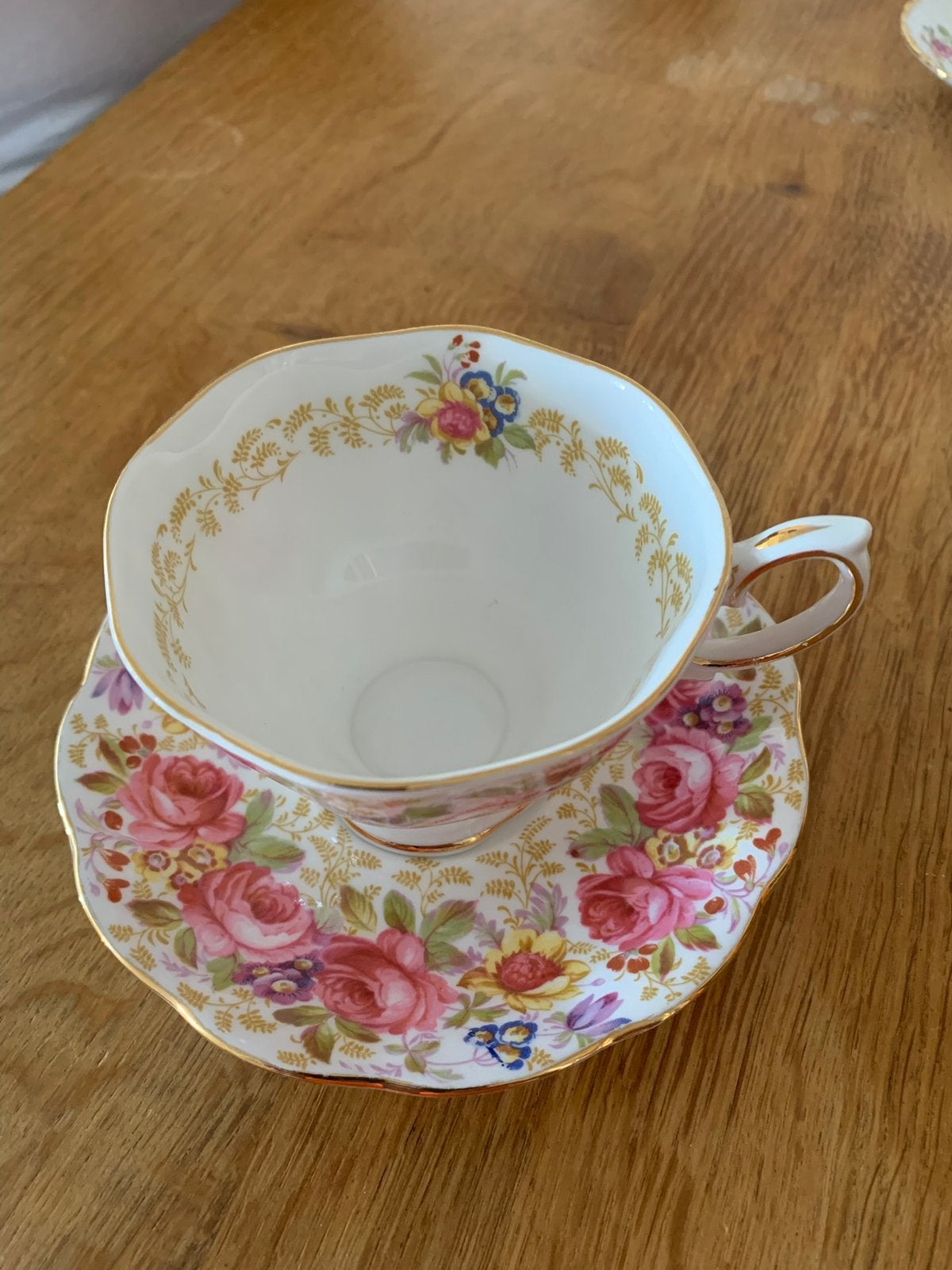 Kop en schotel Serena - Royal Albert, Ophalen of Verzenden, Zo goed als nieuw, Porselein, Kop en/of schotel
