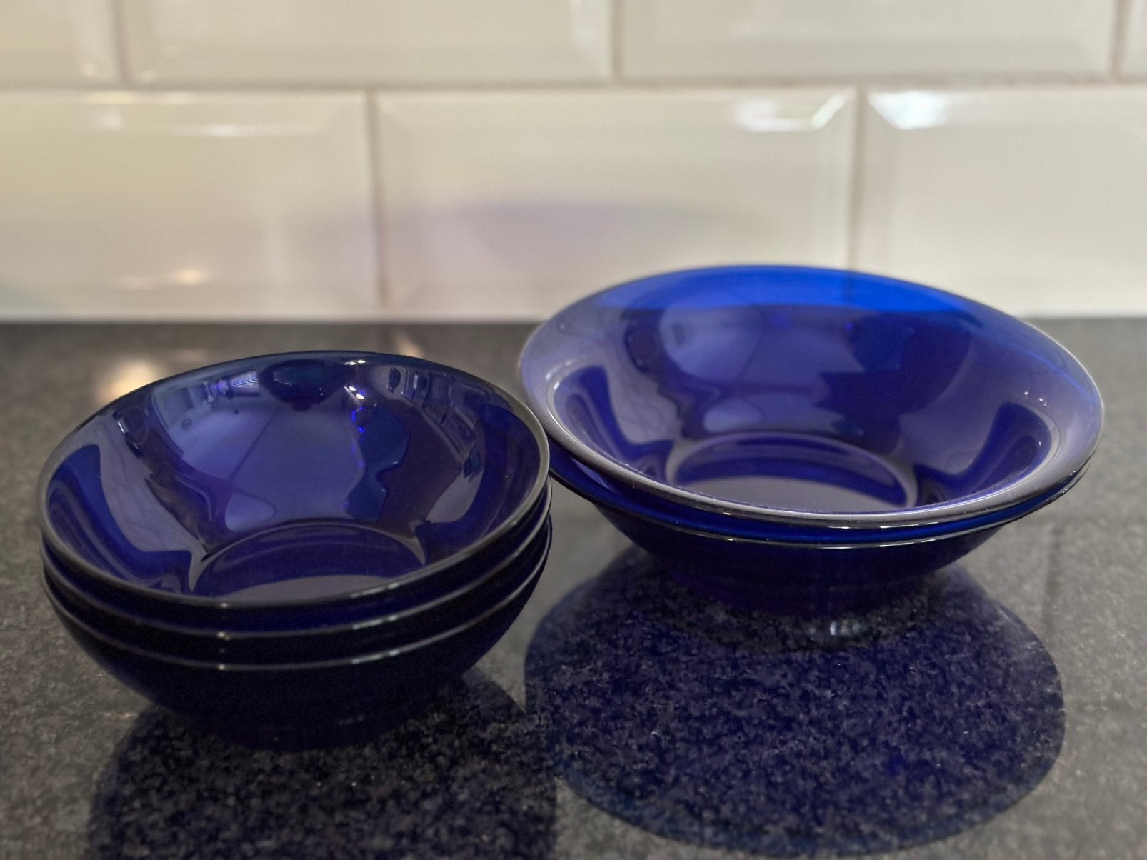 Blauwe glazen schaaltje, Ophalen, Overige stijlen, Glas, Schaal of Schalen
