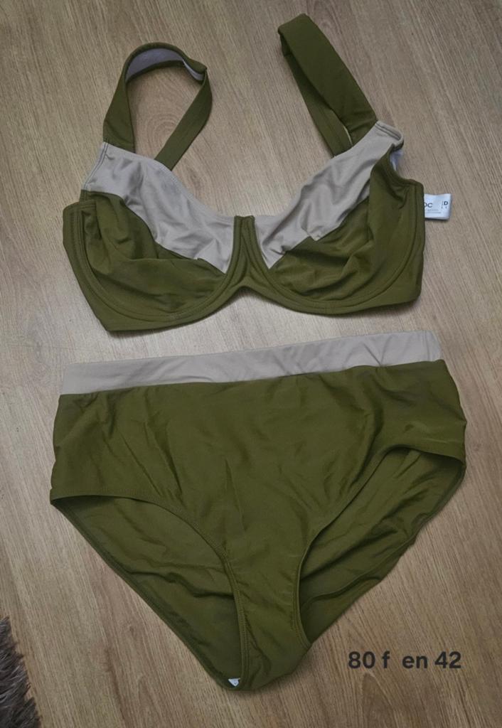 Bikini maat F80 en 42 - Olijfgroen, Ophalen of Verzenden, Zo goed als nieuw, Groen, Bikini