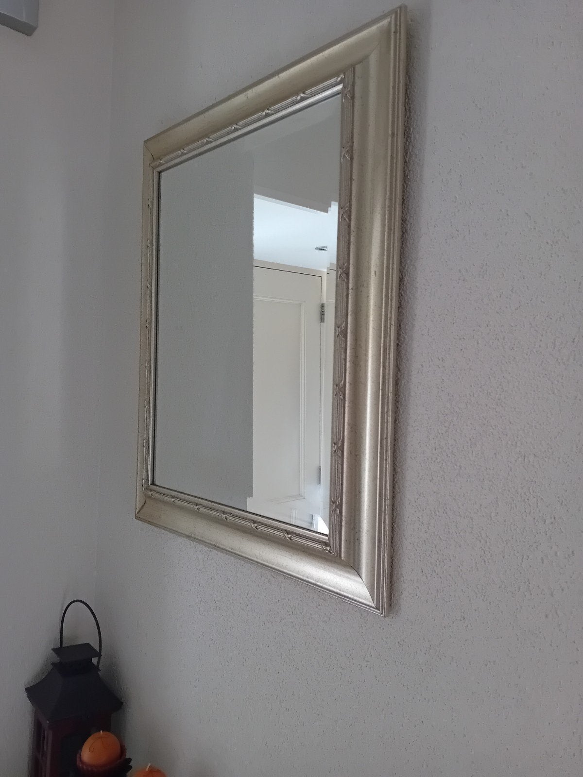 Mooie spiegel met sierlijke lijst 54 x 62 cm, Ophalen, Gebruikt, Minder dan 100 cm, Rechthoekig