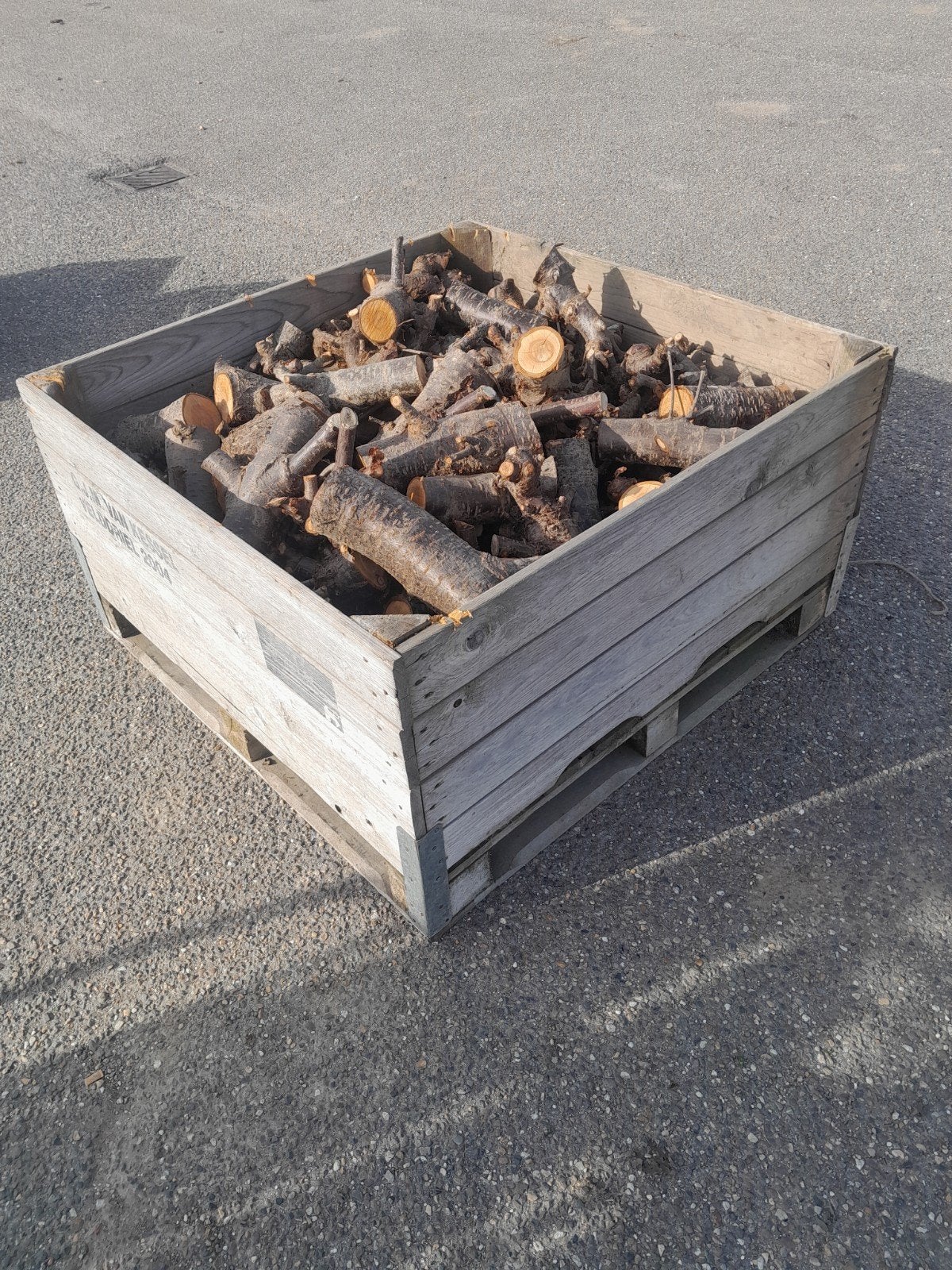 Grote partij kersenhout ca. 30 cm, zit in perenbakken, Tuin en Terras, 6 m³ of meer, Ophalen, Overige houtsoorten, Blokken