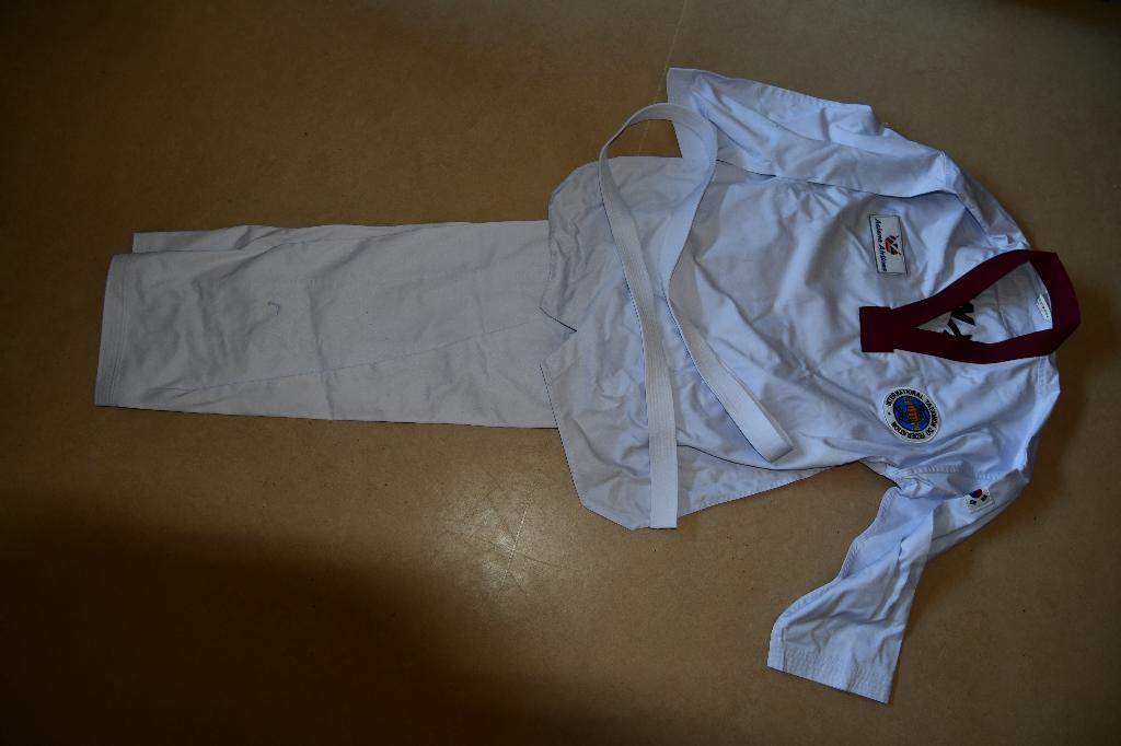 Taekwondo pak - L, Taekwondo, Maat L, Ophalen of Verzenden, Nieuw