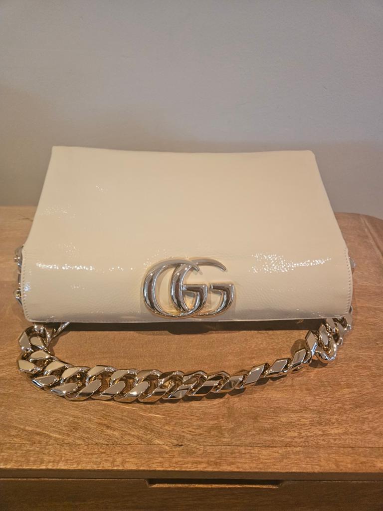 Gucci Marmont Schoudertasje - Crème Lakleer, Ophalen, Nieuw, Beige, Schoudertasje