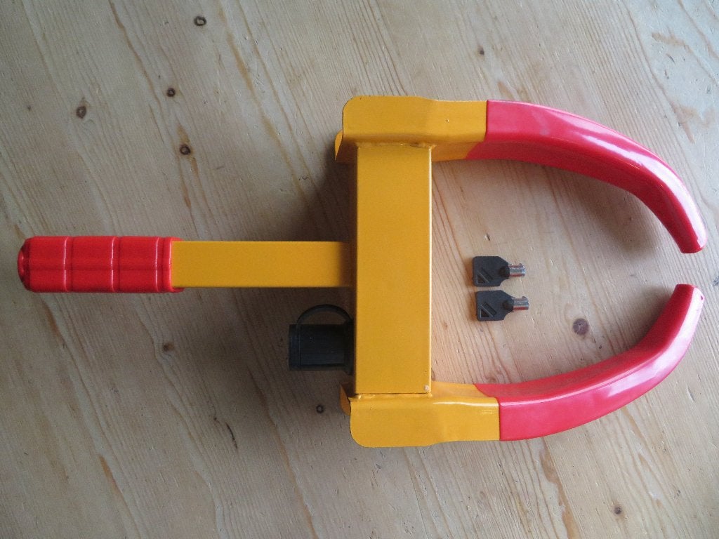 Wielklem met 2 sleuteltjes Voor Camper Caravan Vouwwagen enz, Caravans en Kamperen, Ophalen of Verzenden, Zo goed als nieuw