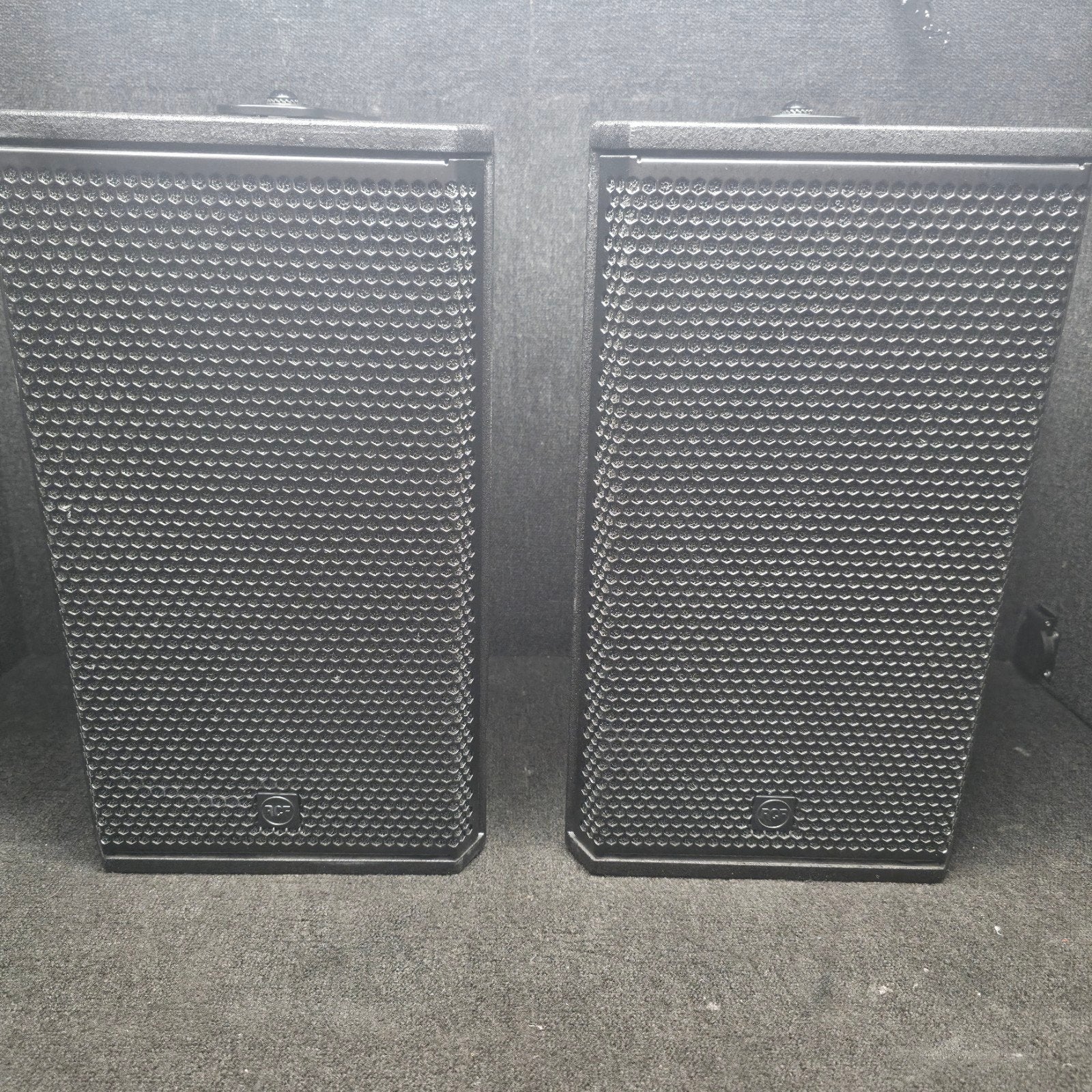 RCF COMPACT  M08  speakers met beugels