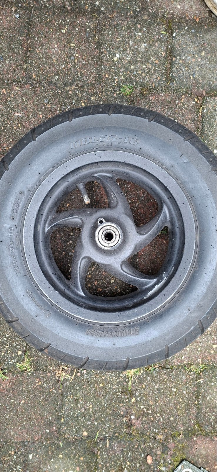 Bridgestone scooterband incl. velg 120/90-1, Fietsen en Brommers, Brommeronderdelen | Scooters, Ophalen of Verzenden, Gebruikt