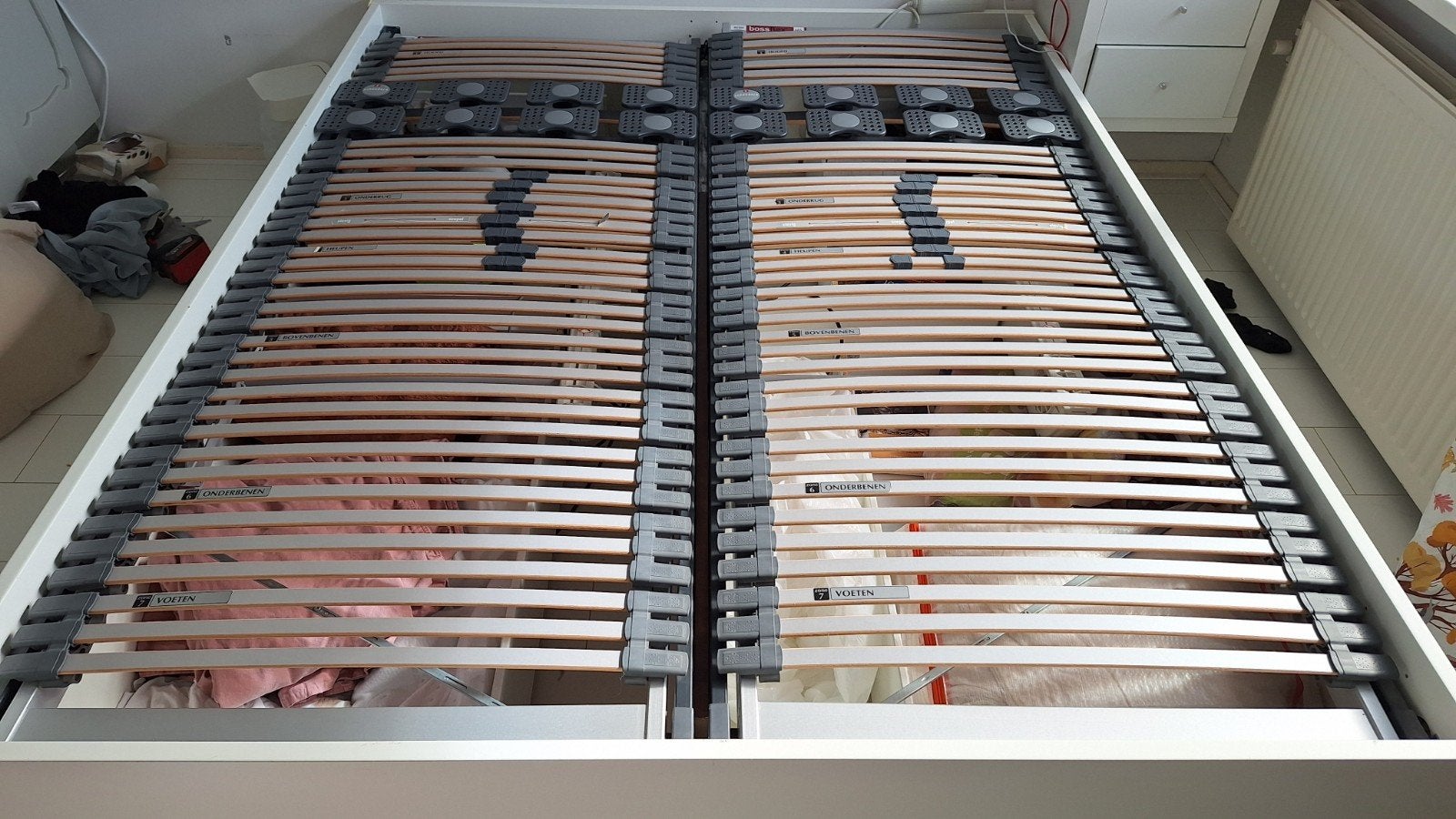 Bossflex 645 Deluxe Elektrisch Verstelbare Lattenbodem, Huis en Inrichting, Ophalen, Verstelbaar, Eenpersoons, Zo goed als nieuw