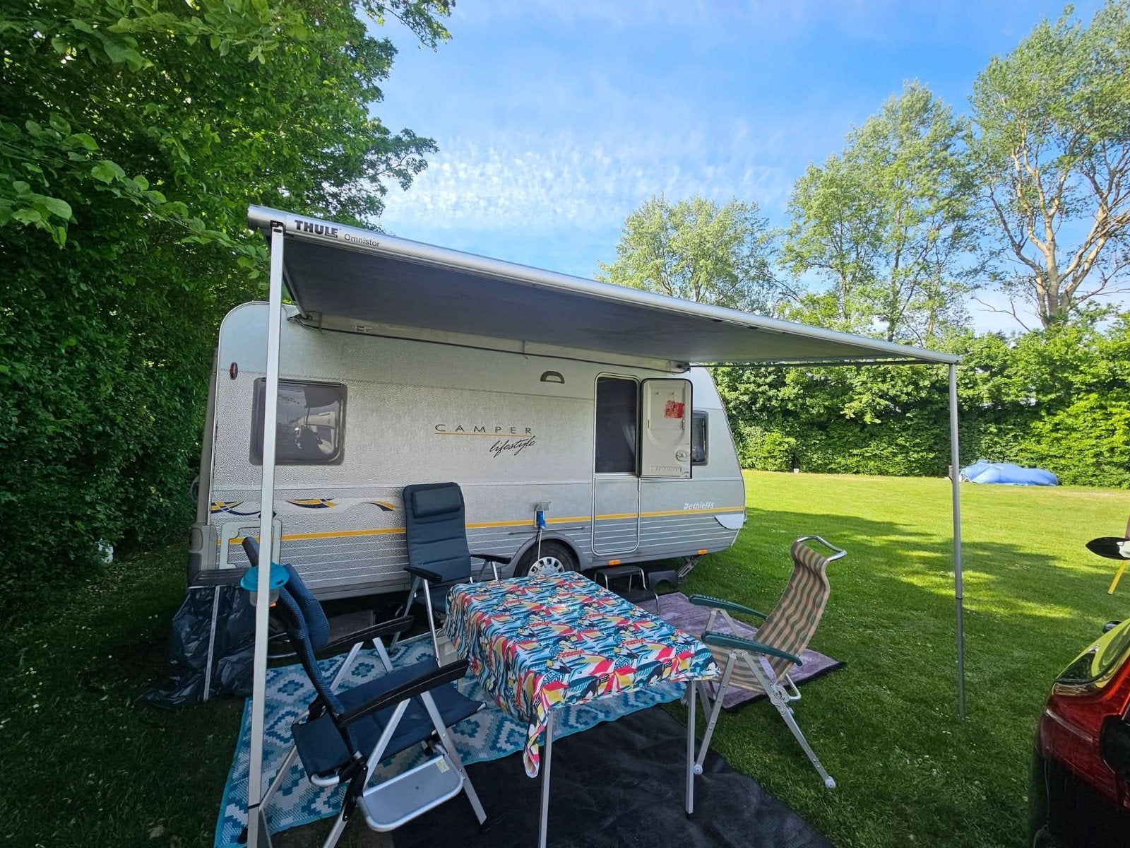 Dethleffs Camper Lifestyle (2006) caravan luifel+voortent, Vast bed, Rondzit, Particulier, Dethleffs