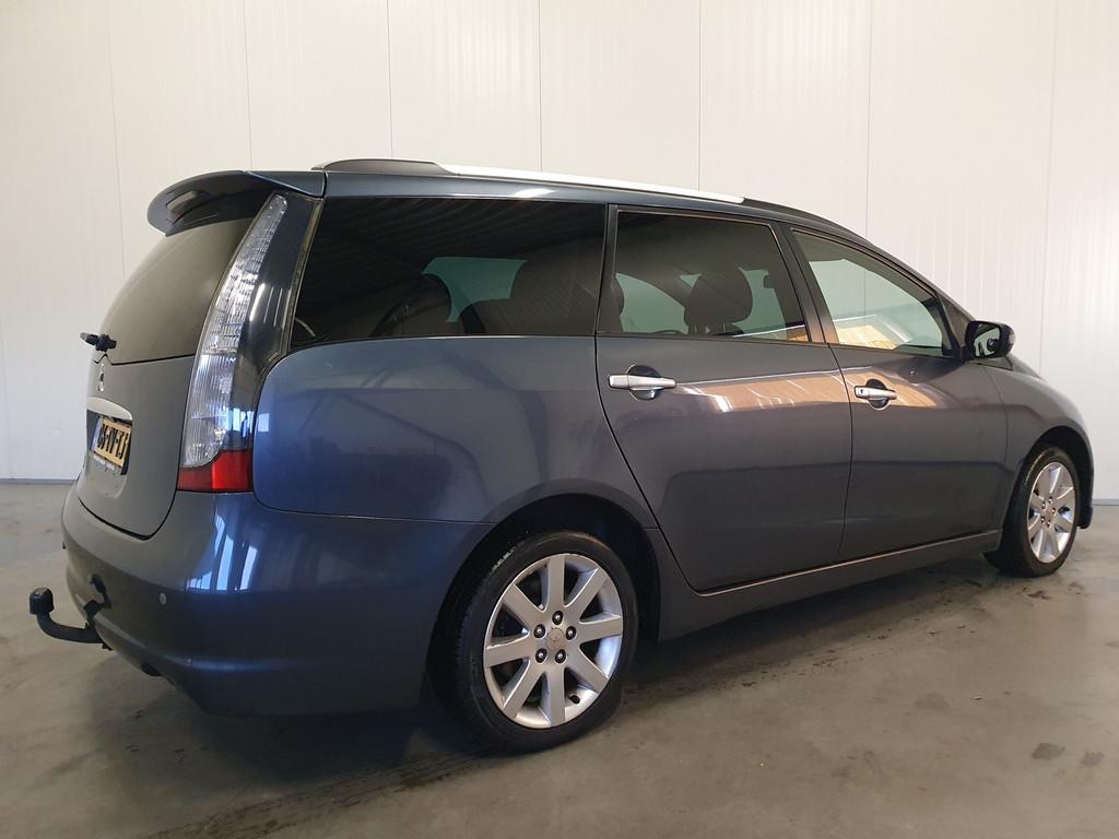 Mitsubishi Grandis 2.4-16V InSport 7P AIRCO/PDC/TRHAAK/CRUIS, Auto's, Mitsubishi, Stof, 7 stoelen, Bedrijf, 93 €/maand
