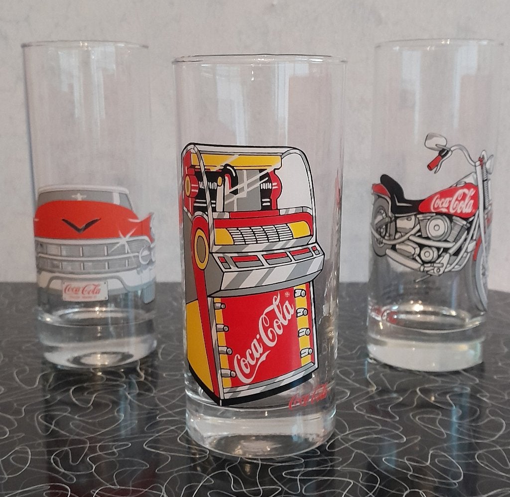 Drie Coca-Cola glazen, jukebox, motor en cadillac afbeelding, Verzamelen, Ophalen, Zo goed als nieuw, Overige typen