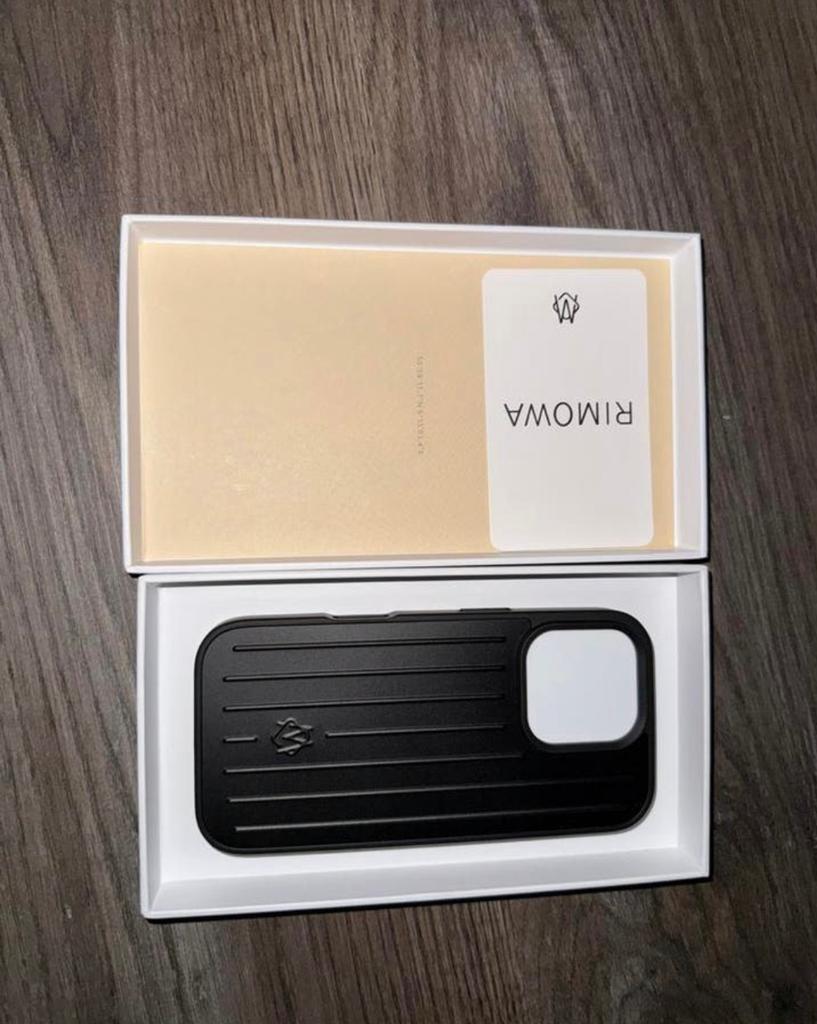 Rimowa telefoonhoesje iphone 16 pro, Telecommunicatie, Ophalen of Verzenden, Nieuw