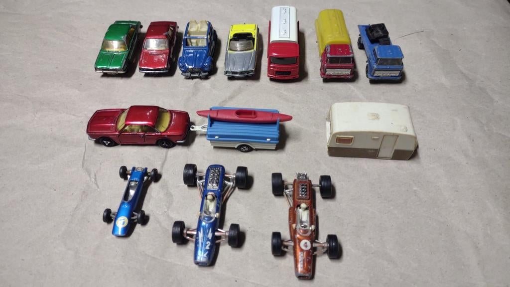 11 Majorette auto's en aanhanger uit 1970-1982, Hobby en Vrije tijd, Modelauto's | Overige schalen, Ophalen of Verzenden, Gebruikt
