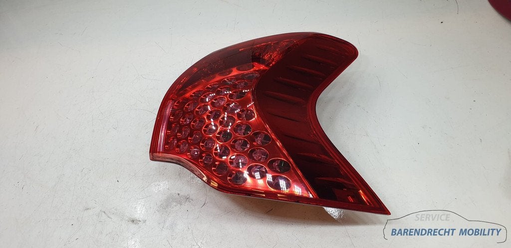 LED achterlicht rechts Peugeot 3008 9683460780 passagierskan, Taurusavenue 1
2132 LS  Hoofddorp, NL, Gebruikt, Contact.group@renault.com
