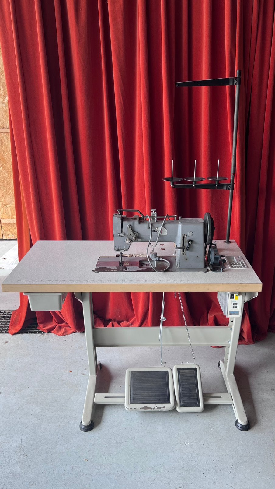 Industriele naaimachine Adler 167, Gebruikt, Naaimachine, Industrieel, Ophalen