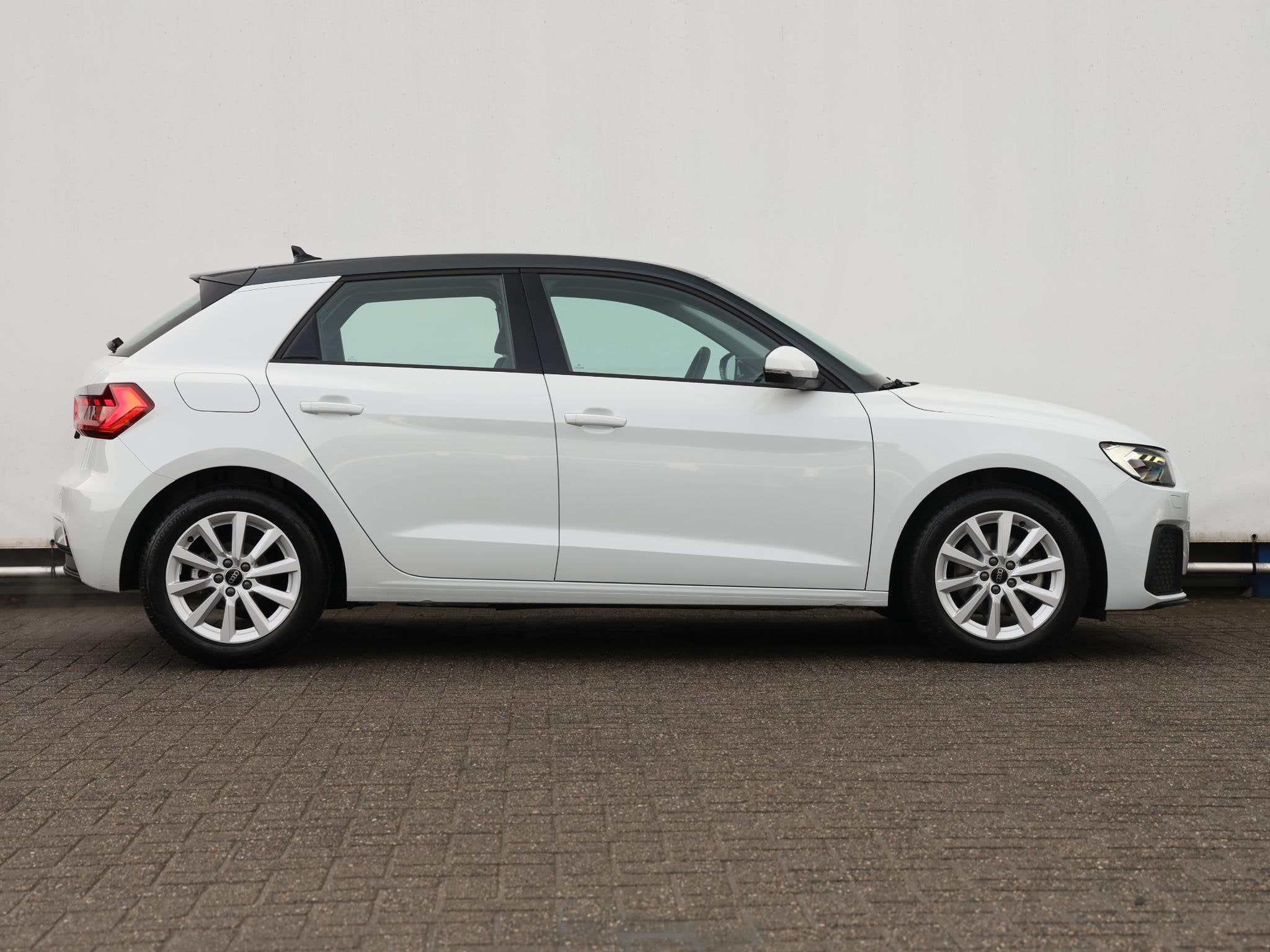 Audi A1 Sportback 30 TFSI Advanced edition 110pk | LED | Sto, Auto's, Audi, Voorwielaandrijving, Stof, 116 pk, Wit