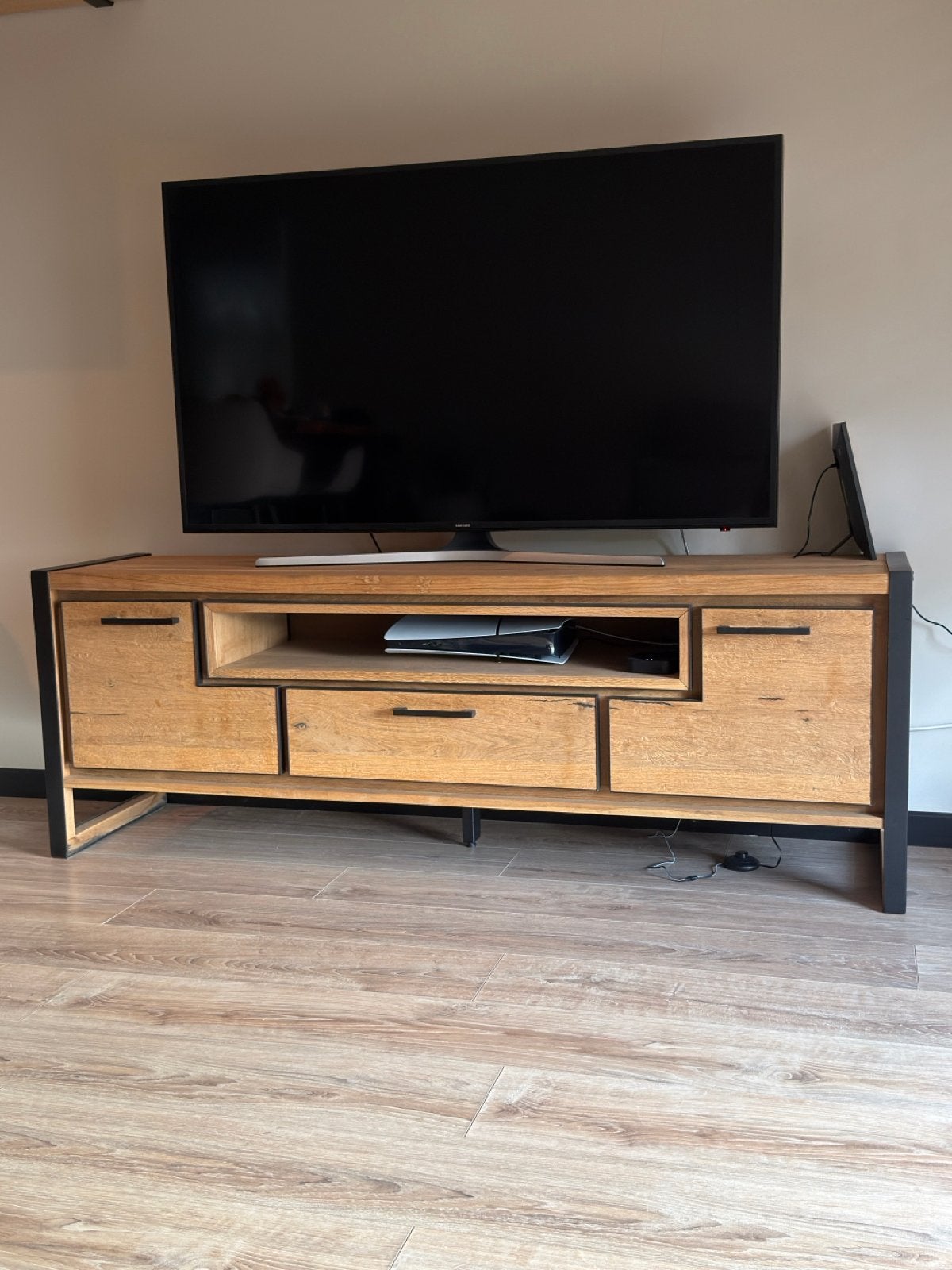 Henders & Hazel Metalo lowboard 170 cm met LED, 150 tot 200 cm, Eikenhout, Ophalen of Verzenden, Zo goed als nieuw