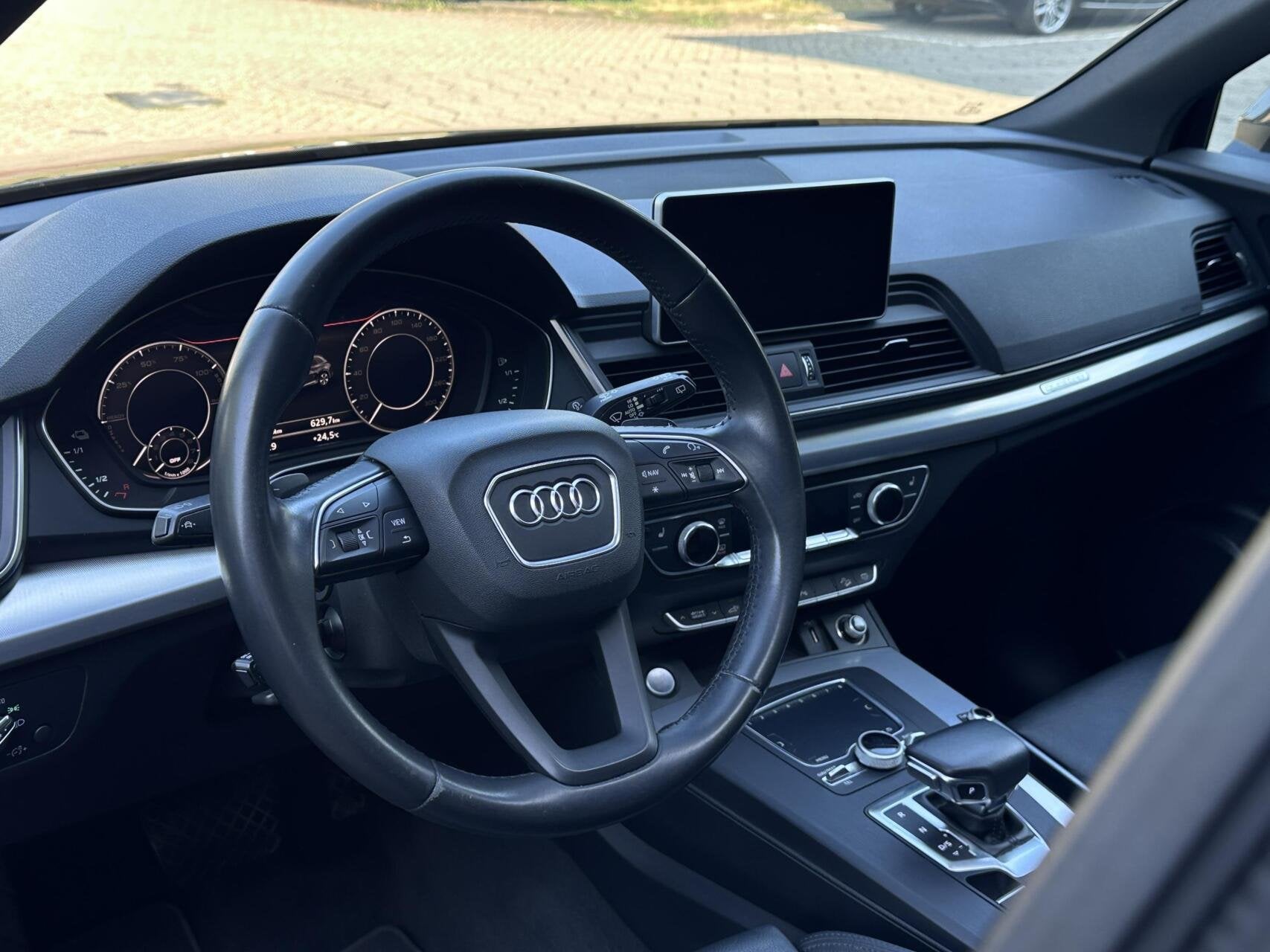 Audi Q5 55 TFSI e quattro S-Line Led, Leer, Pano, Digidash,, Automaat, 2005 kg, Gebruikt, 4 cilinders