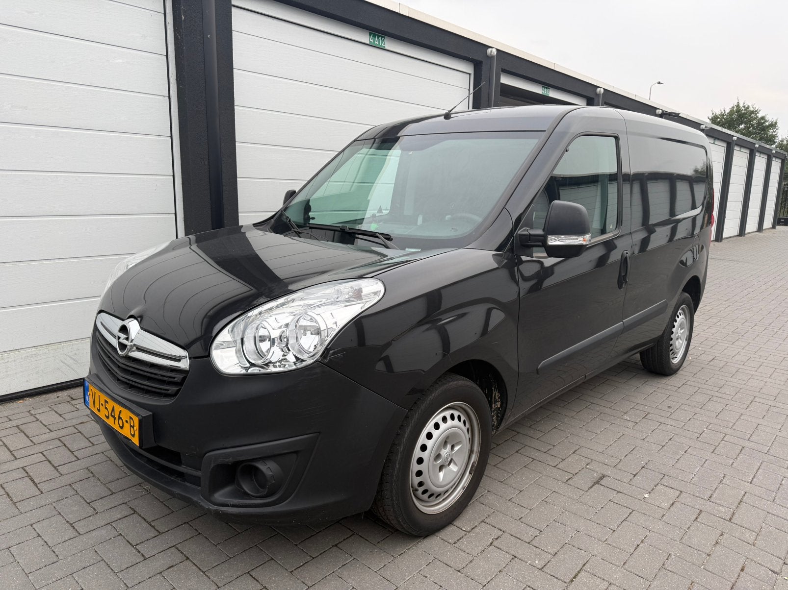 Opel Combo 1.4 zwart 47000km !! Benzine euro6 1e eigenaresse, Auto's, Bestelauto's, Voorwielaandrijving, Stof, Zwart, Grijs