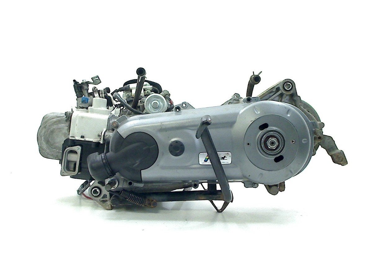 Motorblok Aprilia SXR 4T 3V E5 2021- (2021-01/..) CD32M, Piaggio & C. SpA, Gebruikt, Customer_service@piaggio.com, Viale Rinaldo Piaggio, 25, Pontedera, PI 56025, , Italië