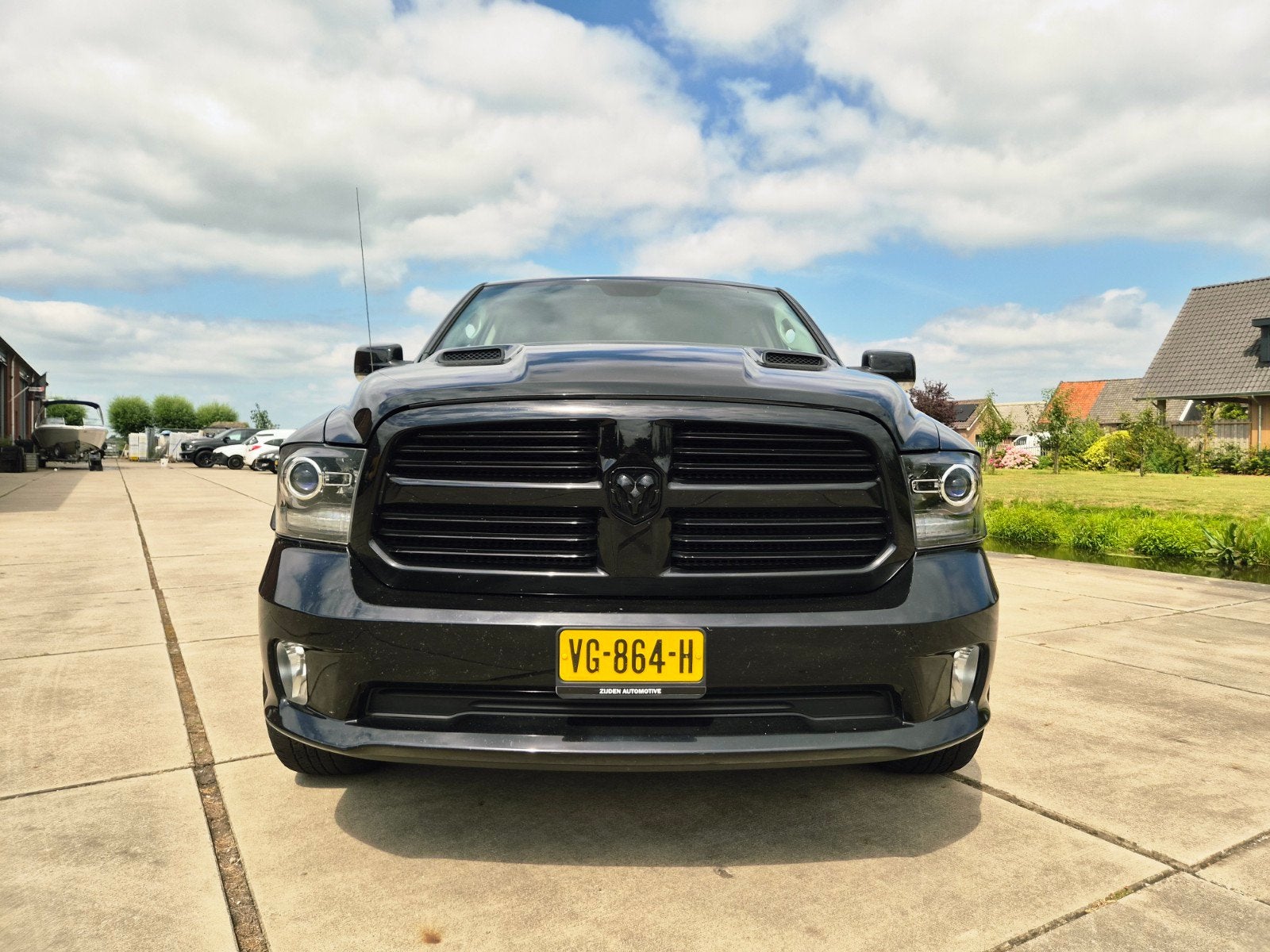 Dodge RAM 1500 1e eigenaar! SPORT, Auto's, Bestelauto's, Automaat, 2661 kg, 5654 cc, Zwart