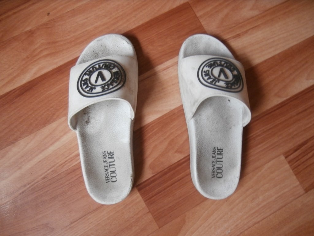 slippers badslippers Versace Jeans Couture mt 3 slipper kind, Gebruikt, Jongen of Meisje, Overige typen, Ophalen of Verzenden