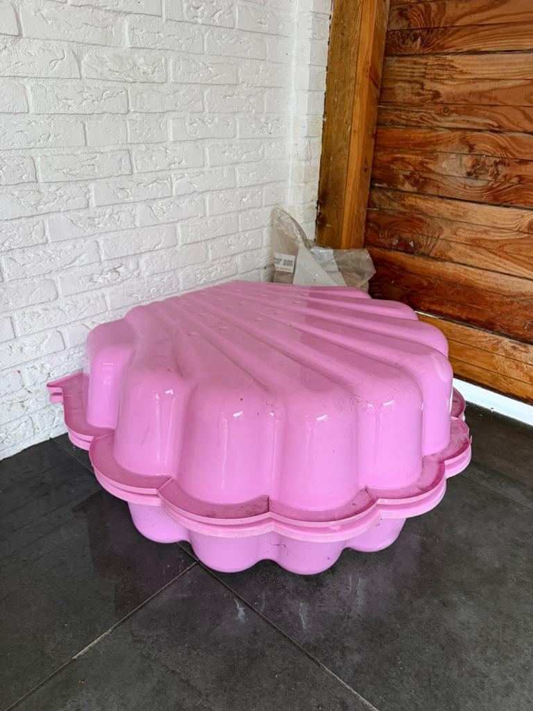 Roze zandbak schelp incl zand en toe behoren, Ophalen
