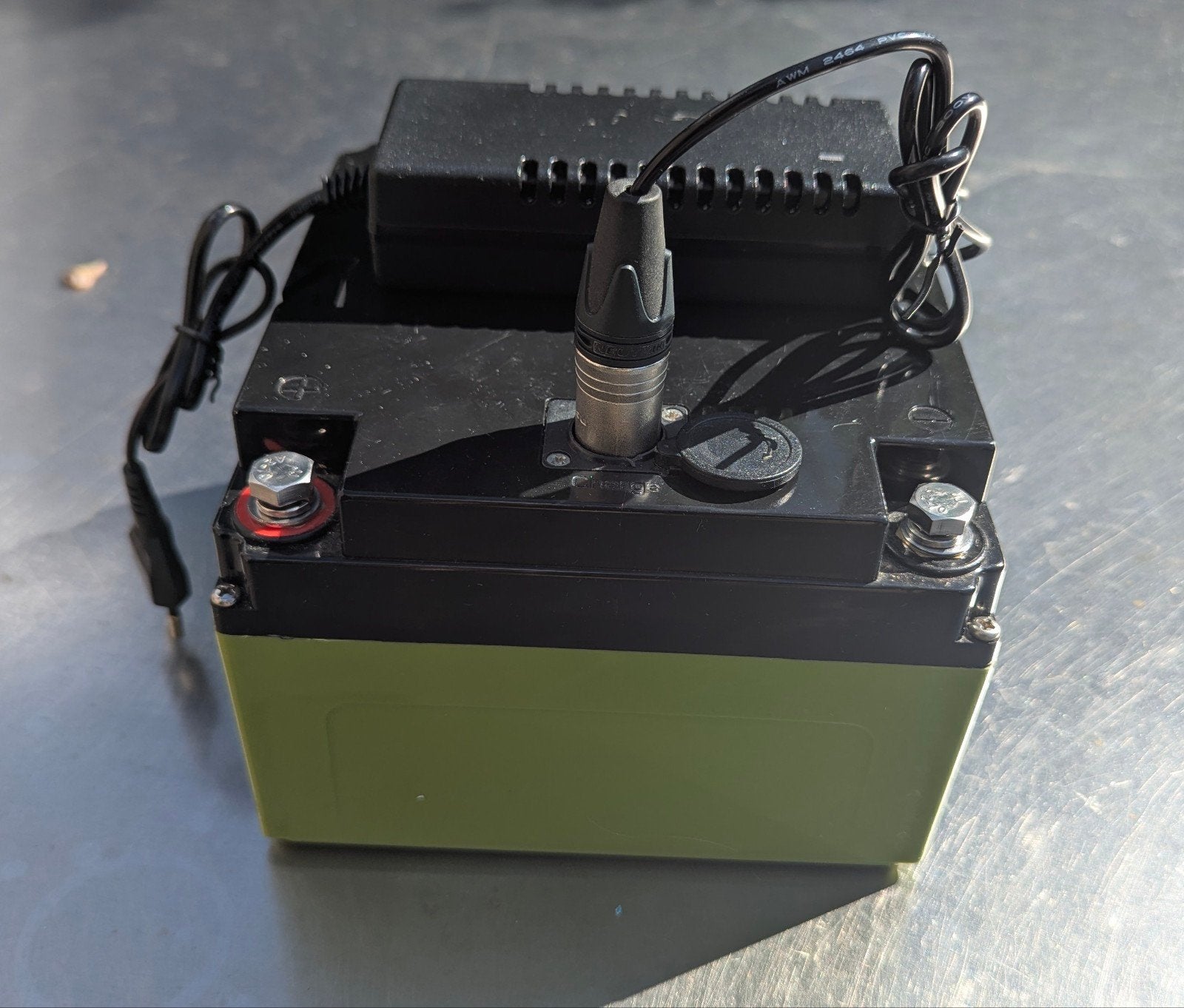 LiFePO4 10Ah 12V Mover accu met nieuwe Lader, Ophalen, Gebruikt