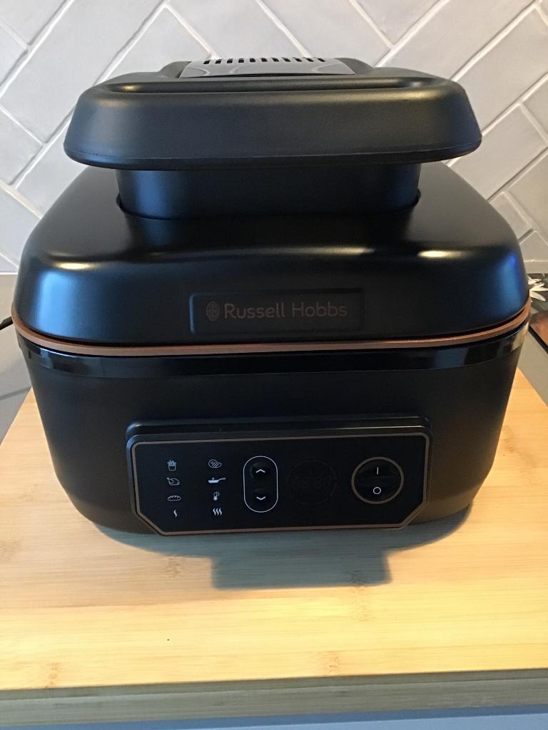 Russell Hobbs Satisfy Air & Grill Multicooker 5,5L, Witgoed en Apparatuur, Airfryers, Ophalen, Zo goed als nieuw, Airfryer, 1500 gram of meer