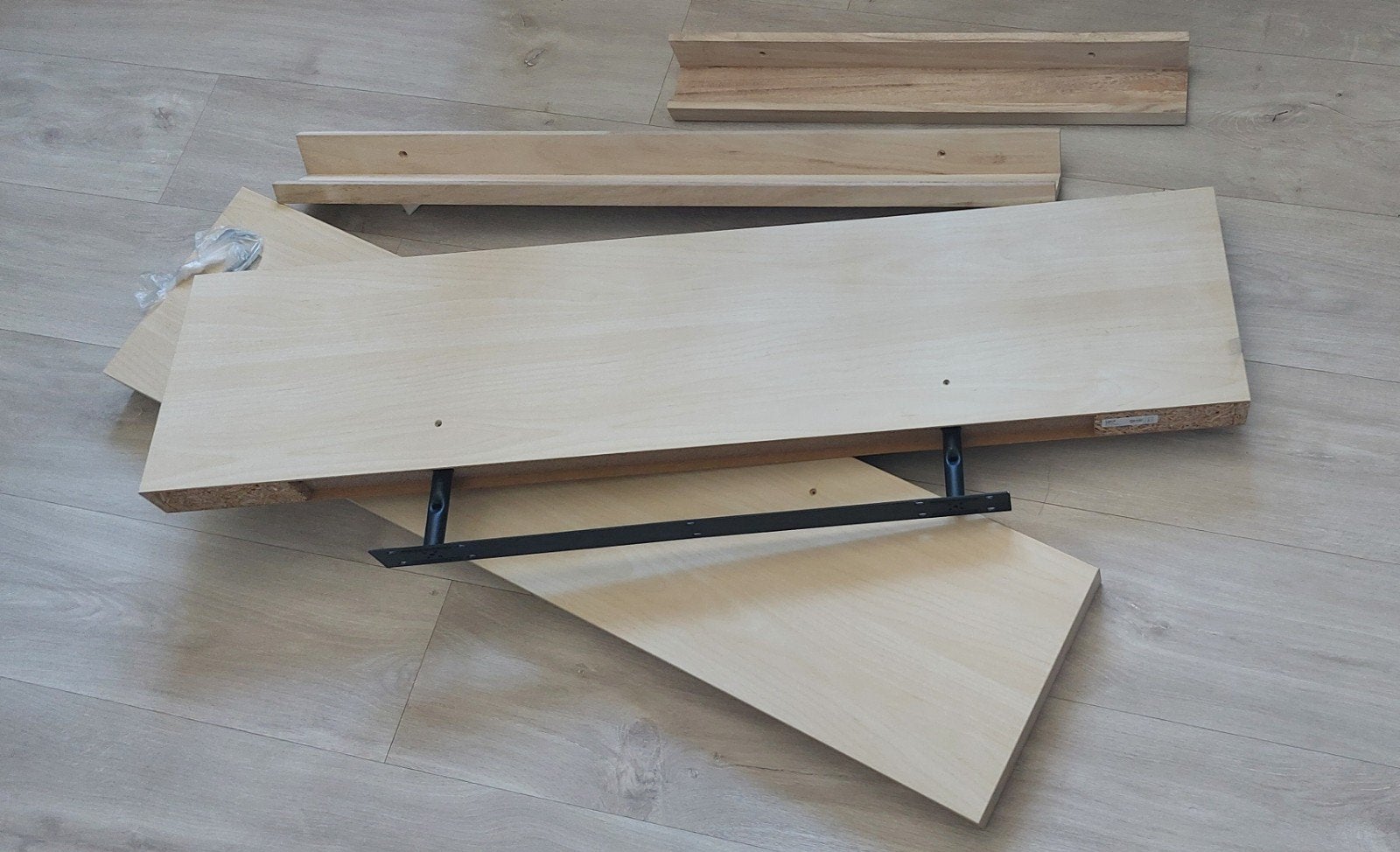 4 wandplanken PRIJS is voor alle 4 samen!, Huis en Inrichting, Woonaccessoires | Wandplanken en Boekenplanken, Ophalen of Verzenden