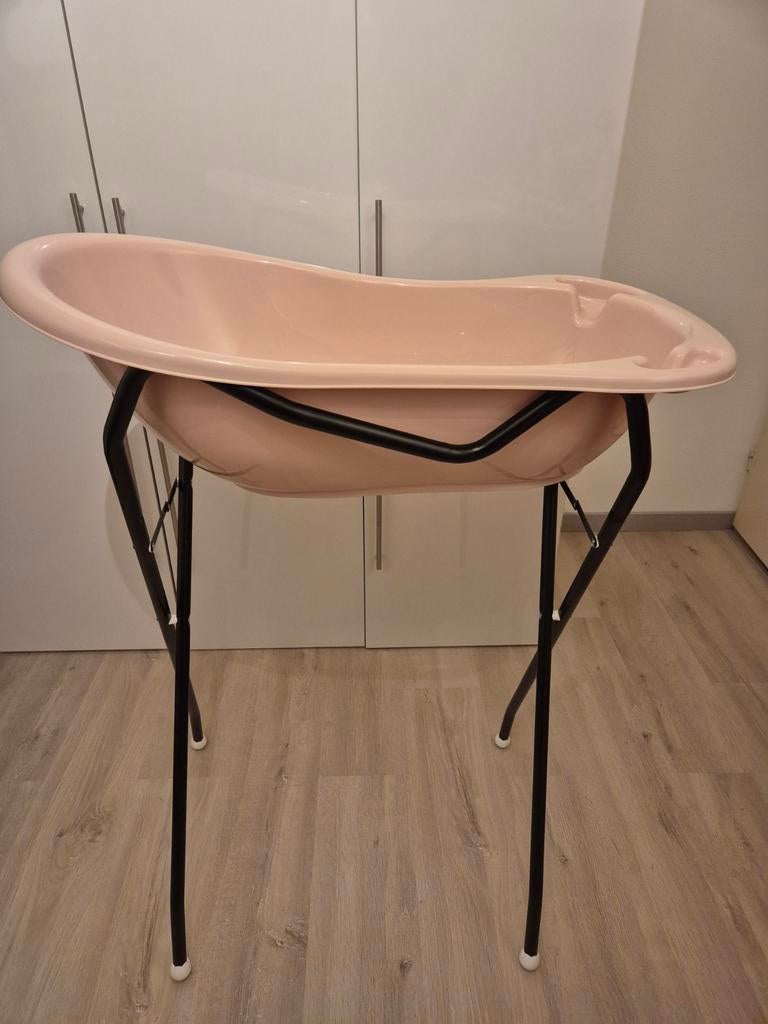 Roze babybadje met standaard, Ophalen, Zo goed als nieuw, Badje, Standaard