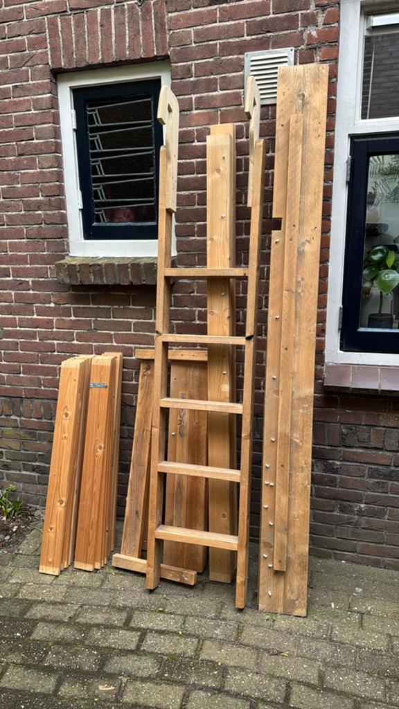 Gratis af te halen gedemonteerde hoogslaper, Doe-het-zelf en Verbouw, Hout en Planken, Ophalen, Gebruikt, 25 tot 50 mm, 200 tot 250 cm
