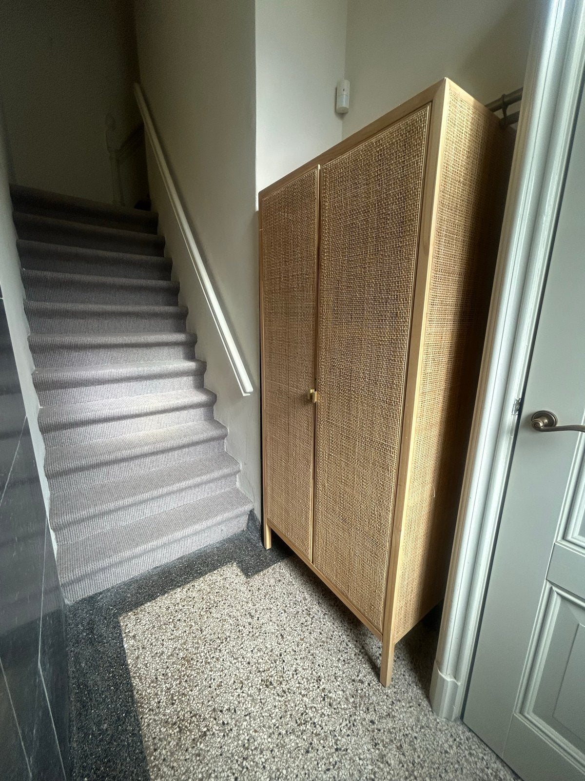 Rotan kast met klapdeuren - Stijlvol en praktisch, Overige materialen, Zo goed als nieuw, 150 tot 200 cm, 25 tot 50 cm