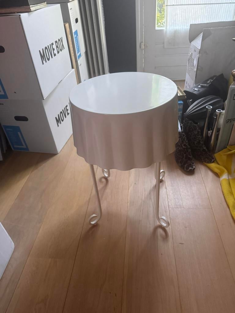 Ikea Backamo bijzettafeltje, 45 tot 60 cm, Minder dan 55 cm, Rond, Ophalen of Verzenden