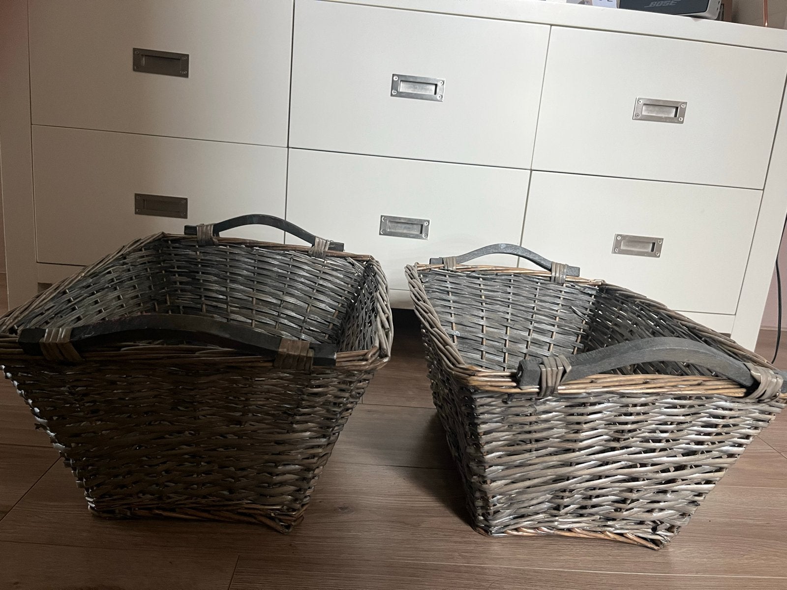 Set van 2 rieten manden - Grijs/Bruin, Huis en Inrichting, Ophalen, Gebruikt, Rechthoekig, Riet