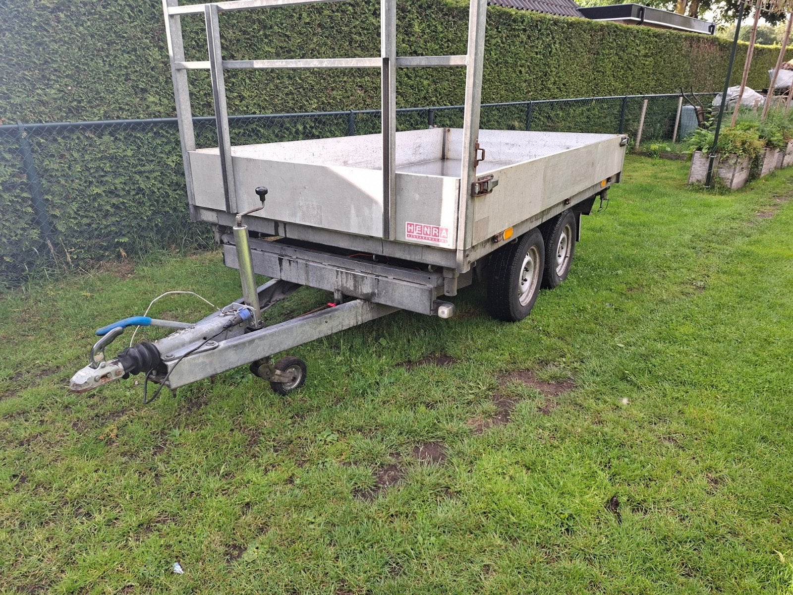Henra electrische kipper 2700kg, Ophalen