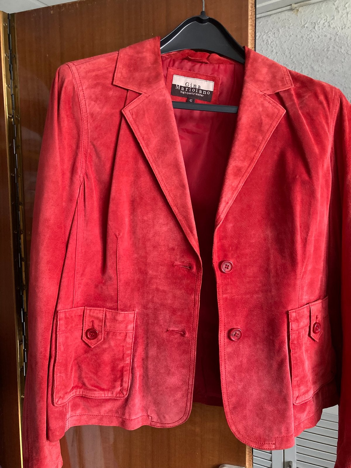Mooie rode suède damesjas, Ophalen of Verzenden, Zo goed als nieuw, Maat 38/40 (M), Rood