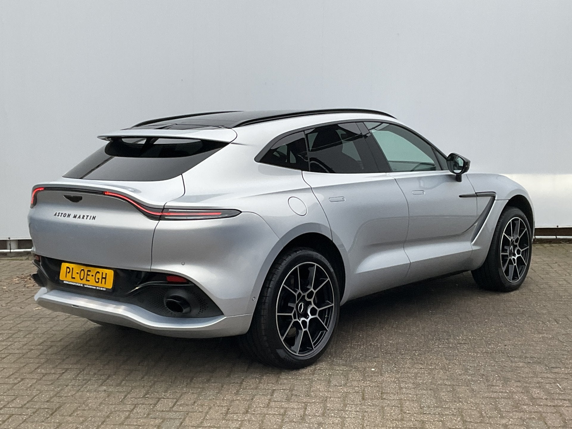 Foto 60 van Aston Martin Dbx 4.0 V8 360 Memory Stoelverw/koeling Sfeer