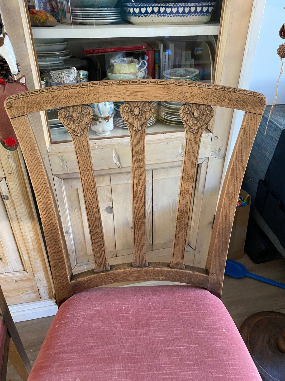 Vintage stoelen antieke eiken hout met houtsnijwerk, Antiek en Kunst, Ophalen