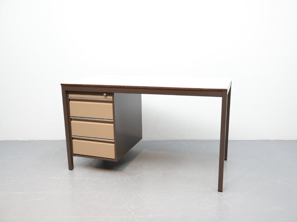 Vintage bureau | Bruintinten | Metaal, Huis en Inrichting, Ophalen, Overige typen, Gebruikt, 120 cm
