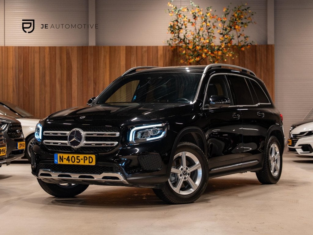 Mercedes-Benz GLB 200 Premium Plus, Pano, Widescreen, Ambië, Auto's, Mercedes-Benz, 4 cilinders, Leder en Stof, Bedrijf, GLB